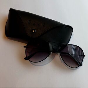 DIFF Black Aviator Sunglasses- Excellent Condition